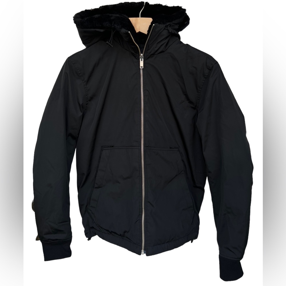 NWOT Theory Hooded Puffer Jacket Black Size Medium